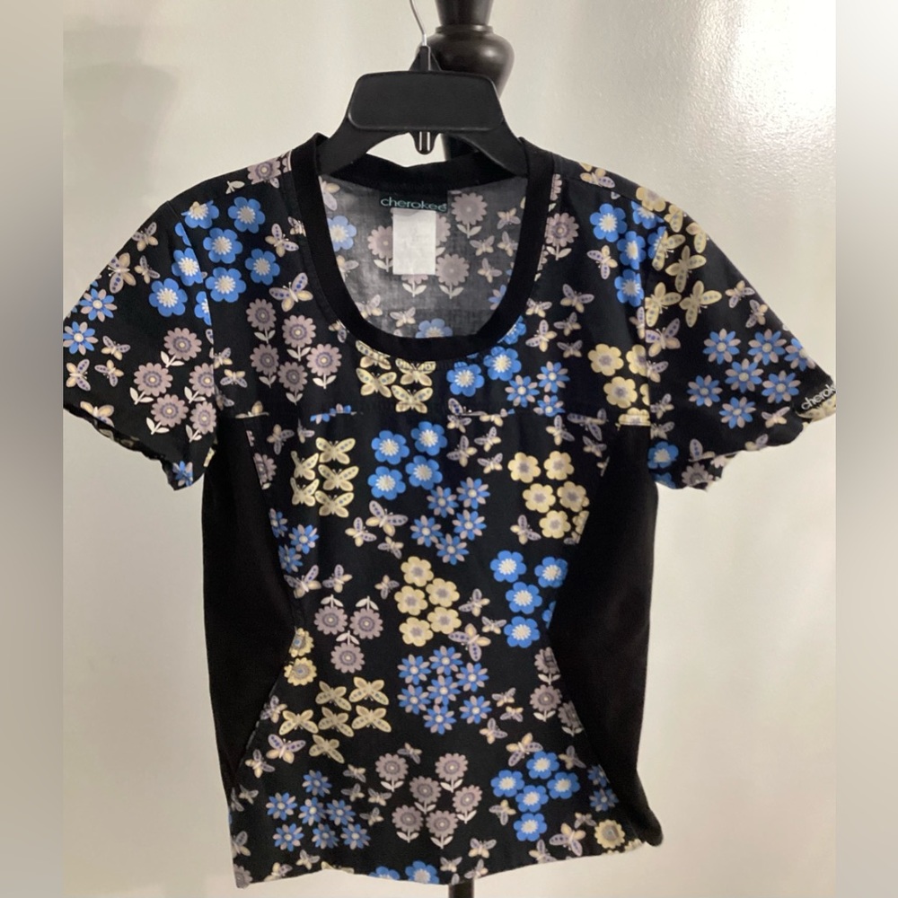 Cherokee Women’s Scrub top - XSmall